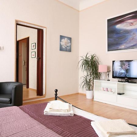 Apartment Karolina Praga Exterior foto