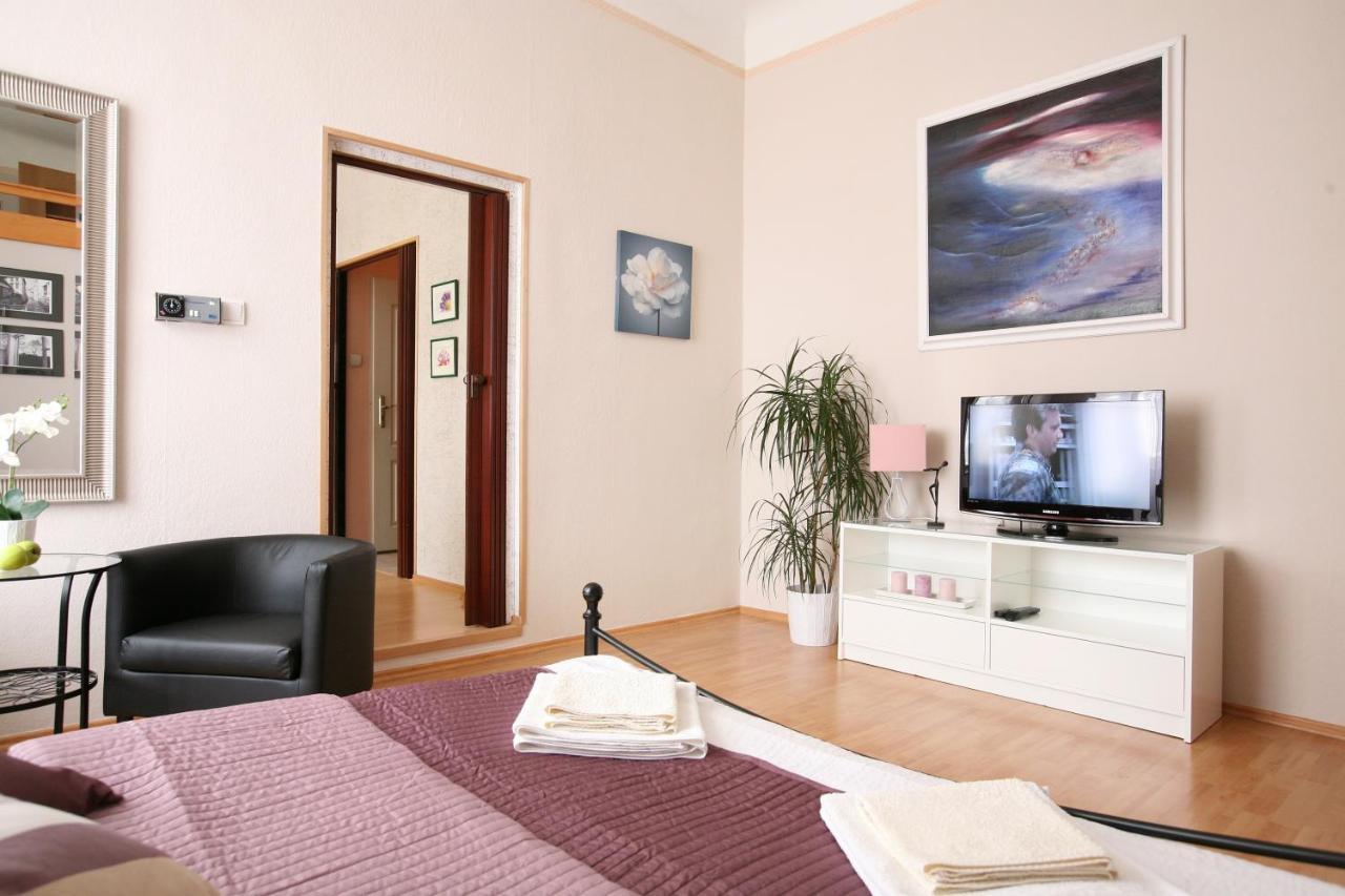 Apartment Karolina Praga Exterior foto